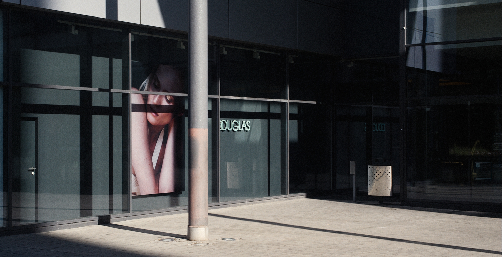 Architektura — 10 Douglas